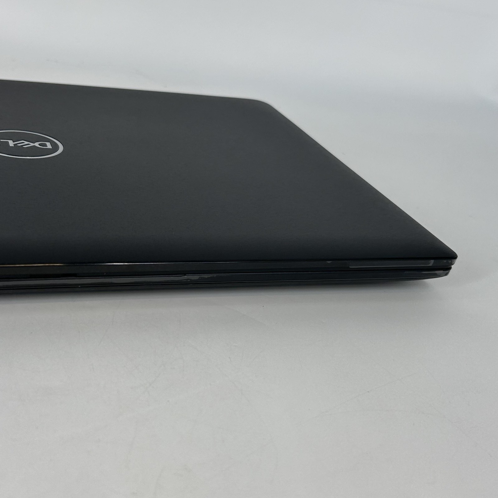 Dell Latitude 3520 15.6 Black FHD i5-1135G7 2.40GHz 16GB 256GB SSD Excellent