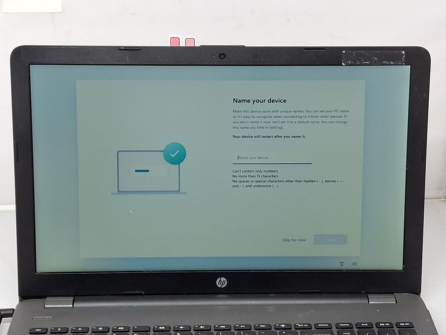 HP 250 G6 – i5-7200U – 8GB, 256GB, Windows 11 – bad key, loose hinge
