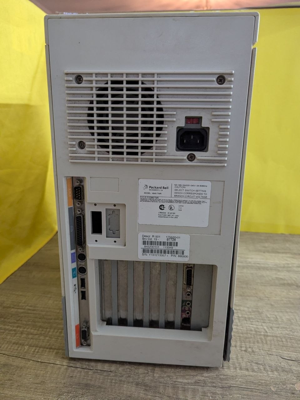 Packard Bell Multimedia R501 Vintage Desktop PC Tower A940-TWR Untested ST