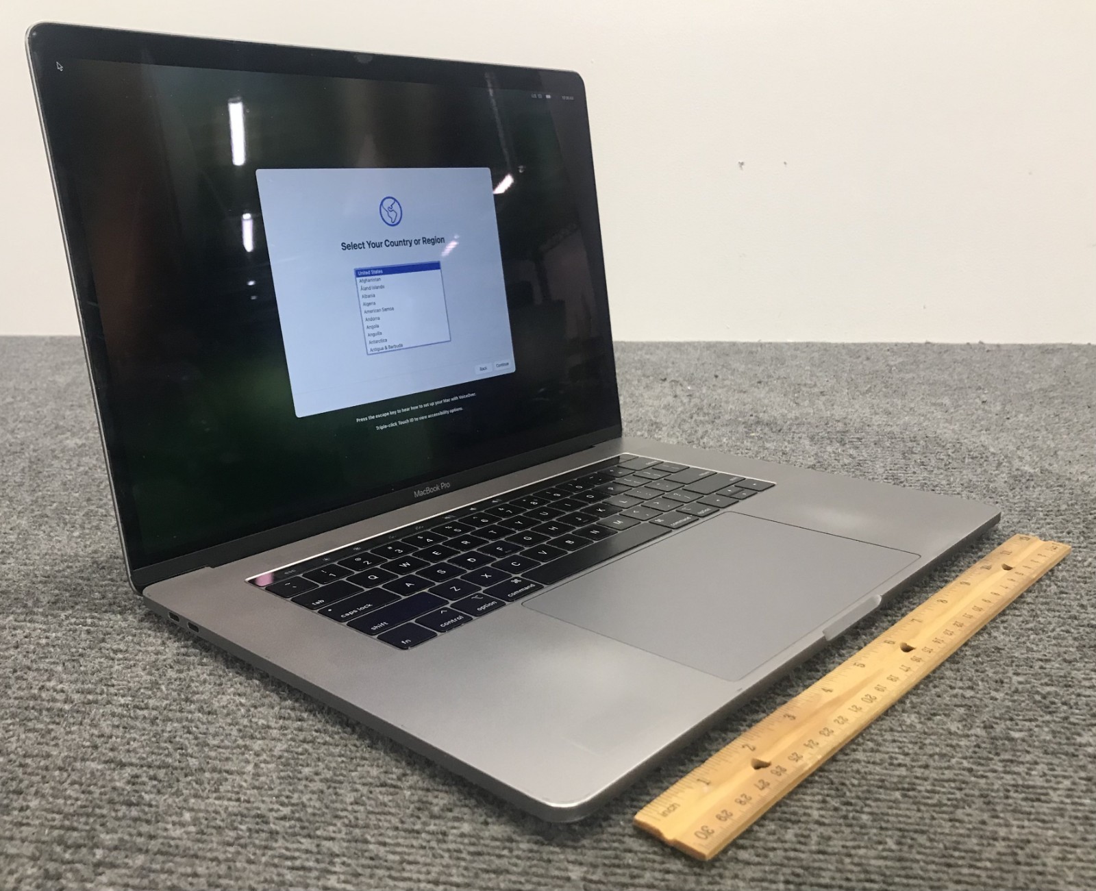 Apple MacBook Pro A2141 BTO CTO 2019 16″ Laptop i9-9980HK 32GB RAM 512GB NVMe