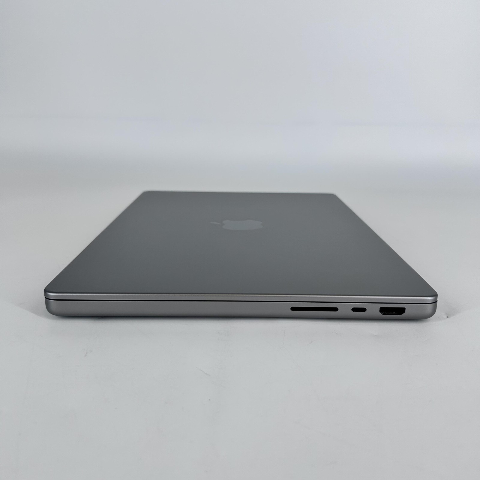 MacBook Pro 14 Space Gray 2021 M1 Pro 8-Core CPU 14-Core GPU 16GB 512GB Pink Hue