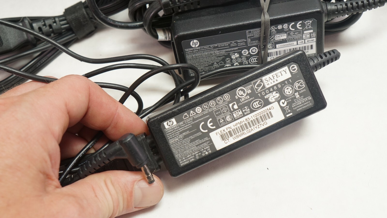(17) OEM HP 45/65/90W Mixed Model Power Adapter Laptop Charger