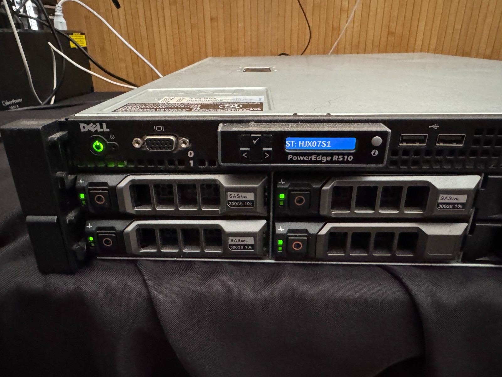 Dell PowerEdge R510 Intel Xeon E5645 @ 2.40GHz 8GB RAM 4x300GB 10K HDD 750W PSU