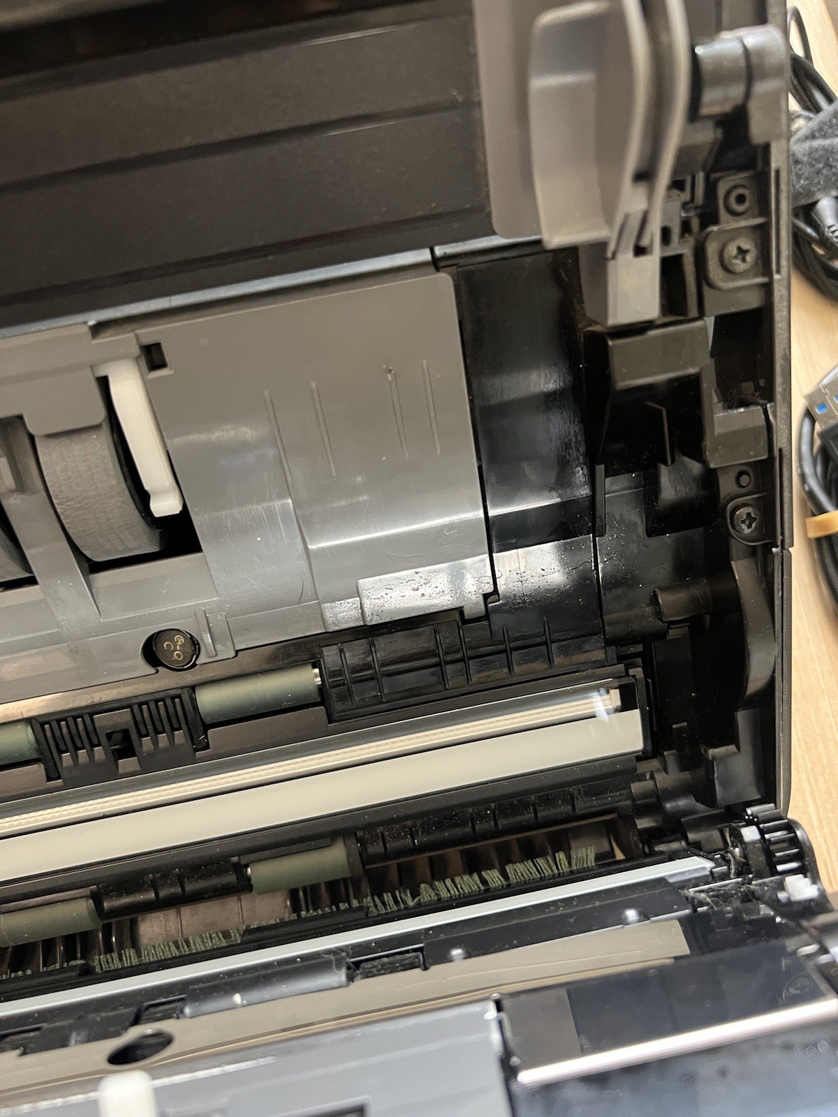 Epson WorkForce ES 400 J381A Duplex Color Document Scanner W/ Adapter & USBRead