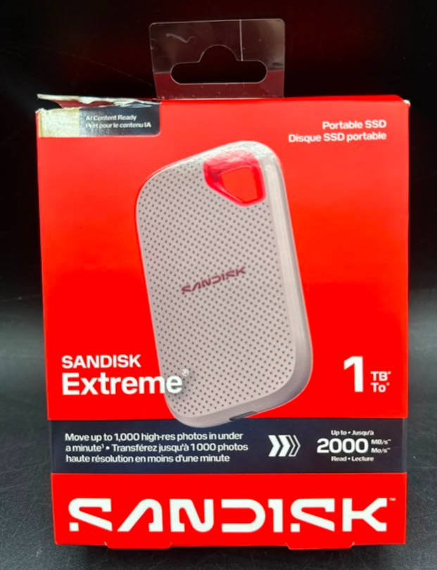 1TB SanDisk Extreme Portable SSD Up to 2000 MB/s