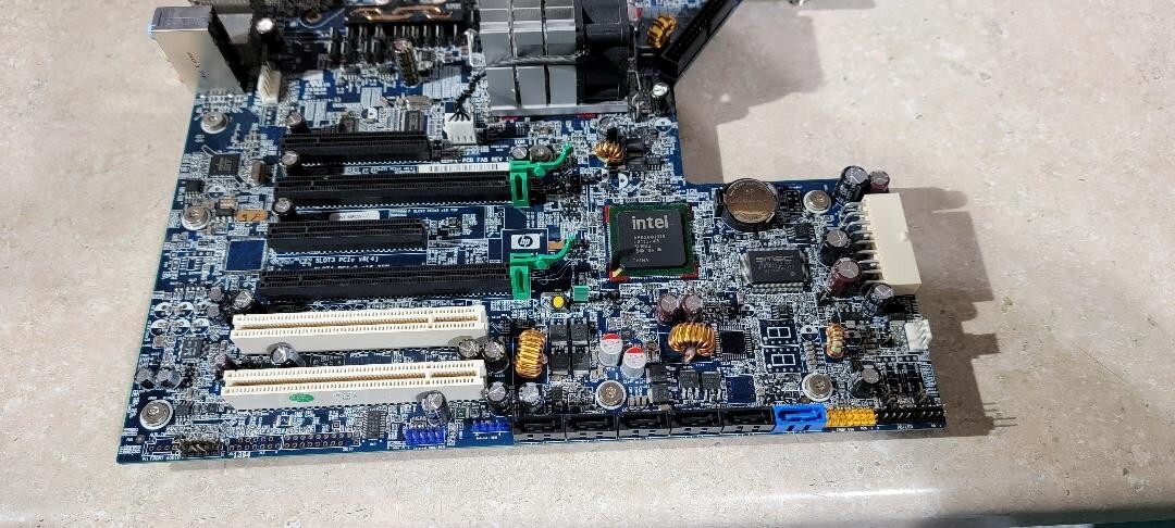 Z600 Workstation Socket LGA 1366 Motherboard/CPU 591184-001 460840-003 READ