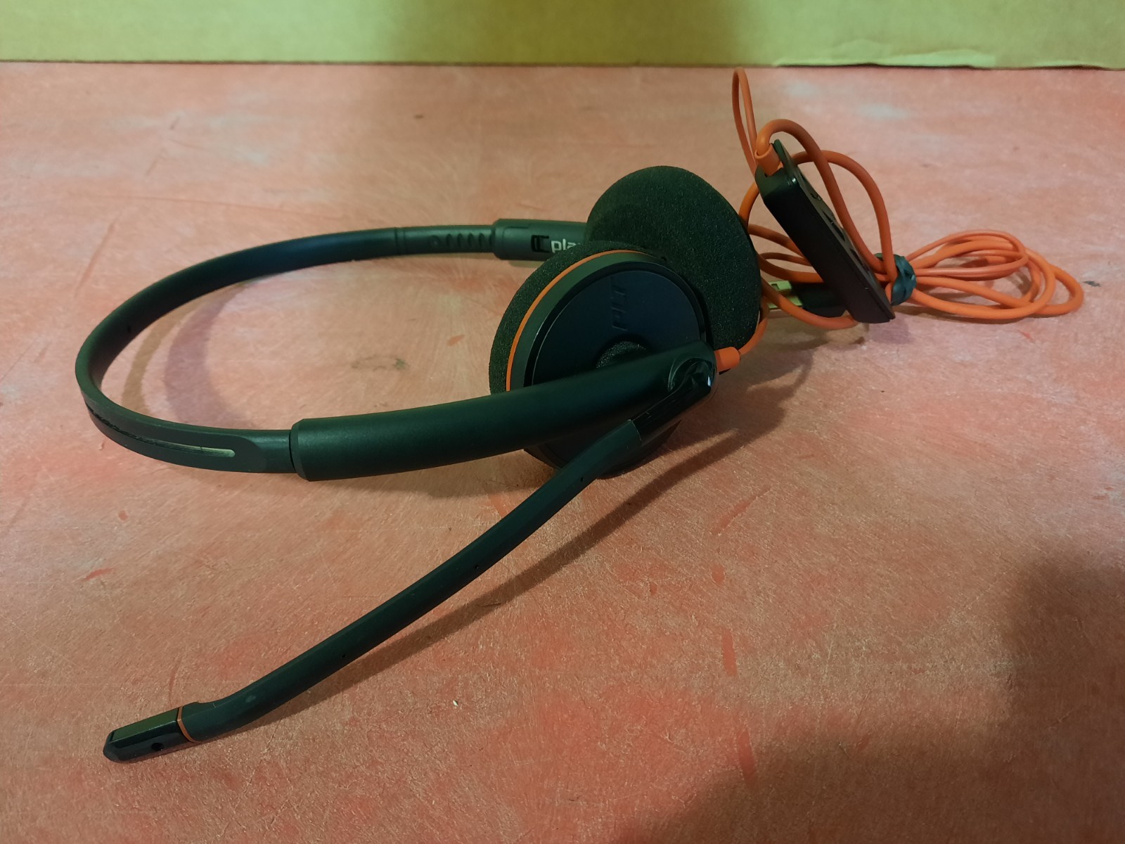 Lot of 5 Plantronics Blackwire C3220 Headset
