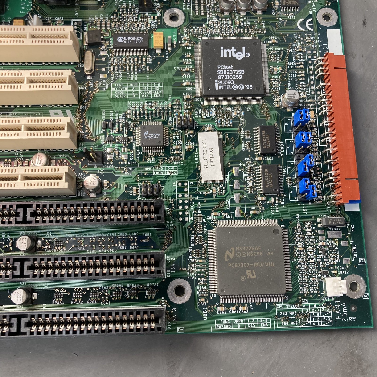 Intel PD440FX Motherboard Pentium II 233mhz W/ MMX 256MB RAM