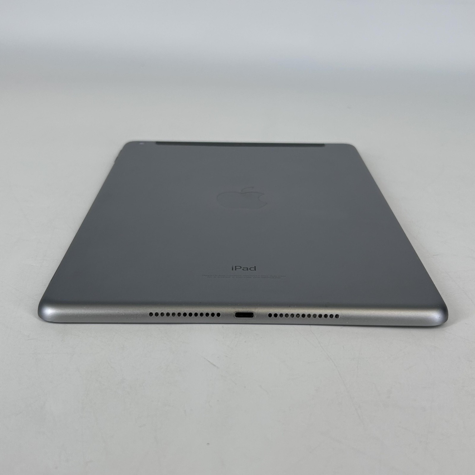 Apple iPad 6 Space Gray 32GB Unlocked – Backlight Bleed/Home Button Sunken