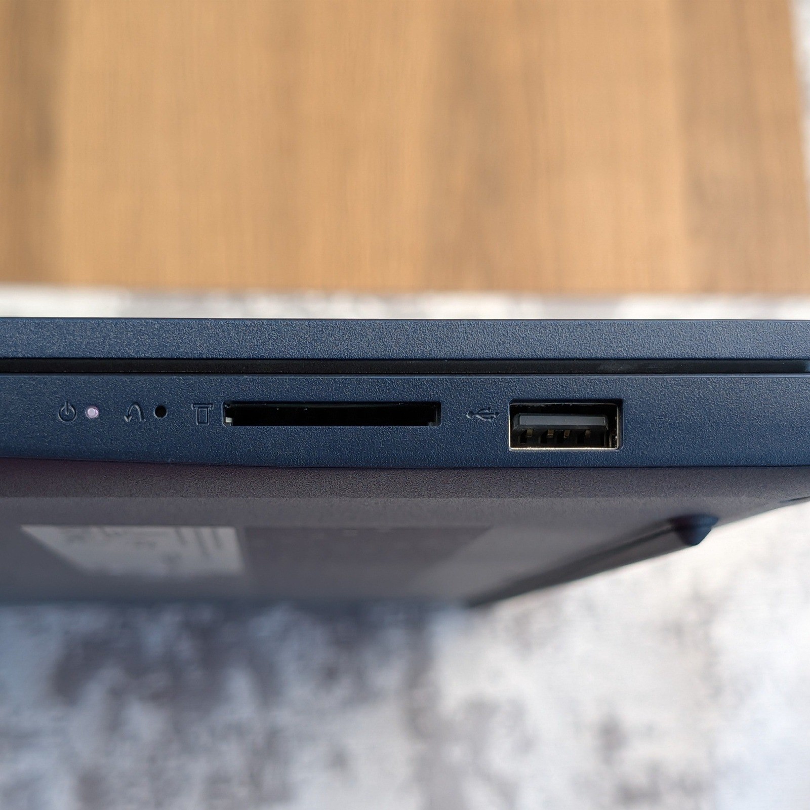 Lenovo IdeaPad 3 15ALC6 AMD Ryzen 7 5700U 12GB RAM 512GB SSD 15.6 Touch Blue