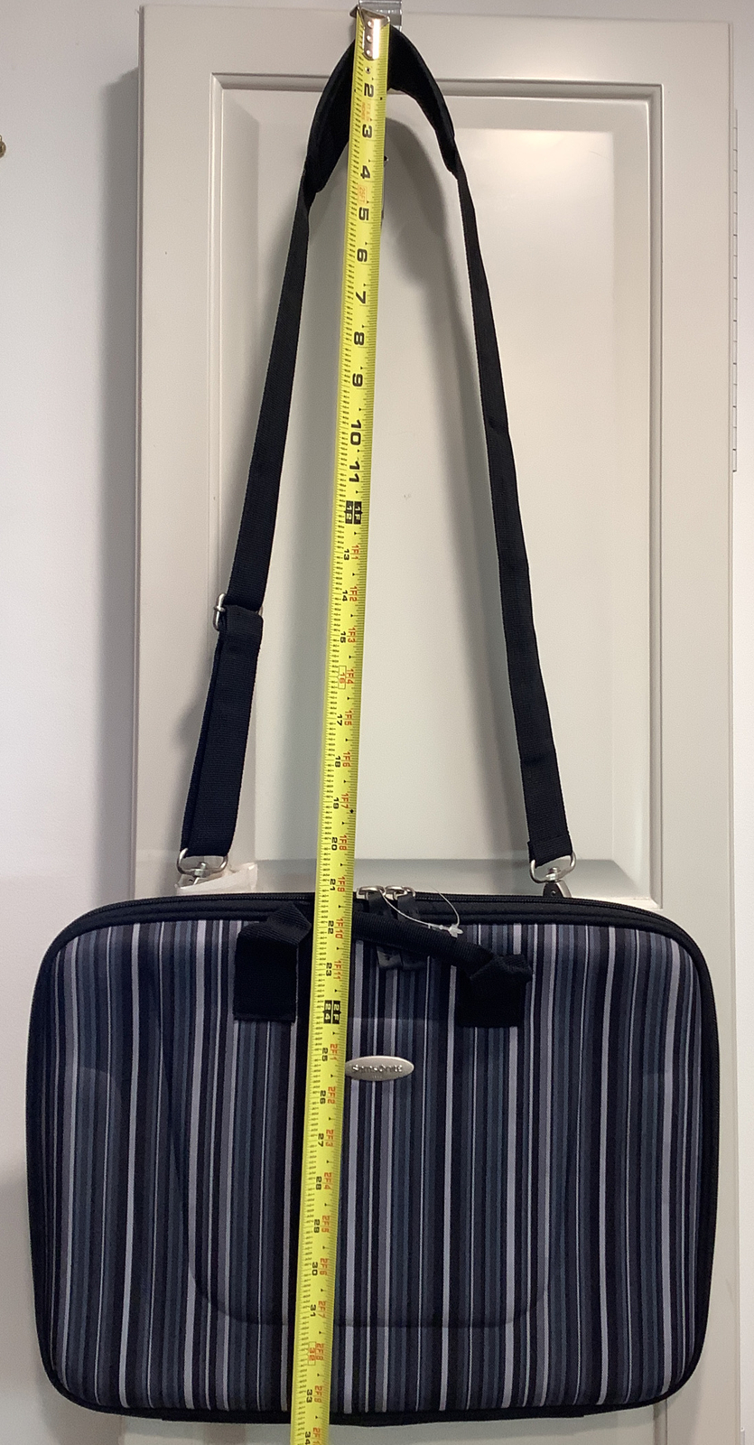Samsonite 3023 Black Striped Shoulder Laptop Carrying Case/Bag – Luggage