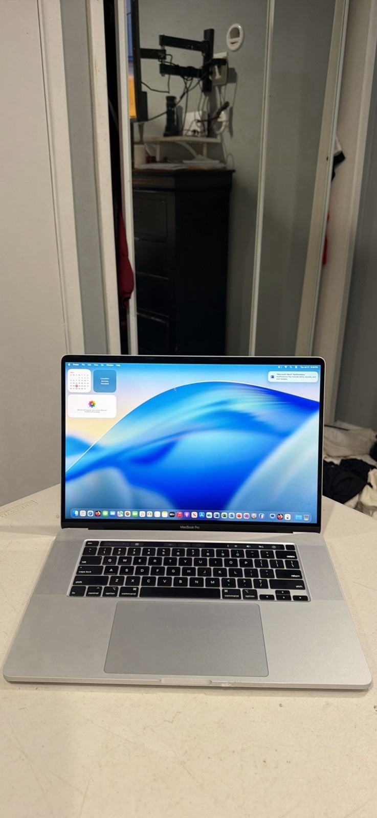 APPLE MACBOOK PRO 16” TOUCHBAR INTEL 8 CORE i9 64GB RAM 4TB SSD! MACOS TAHOE 26