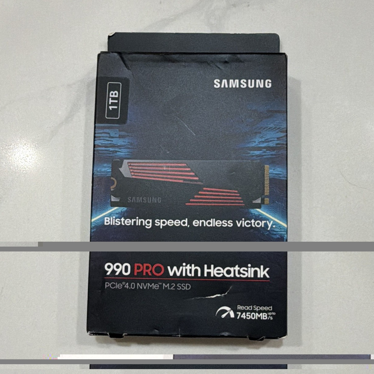 Samsung 990 PRO w/ Heatsink 1TB PCIe 4.0 NVMe M.2 Internal SSD MZ-V9P1T0CW