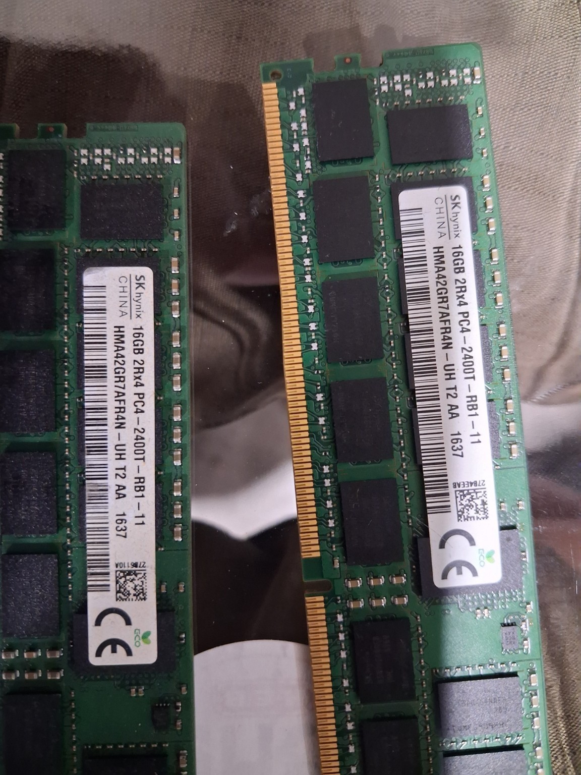 SK hynix 32GB (2 x 16GB) PC4-17000 (DDR4-2133) Memory (HMA42GR7AFR4NTF)