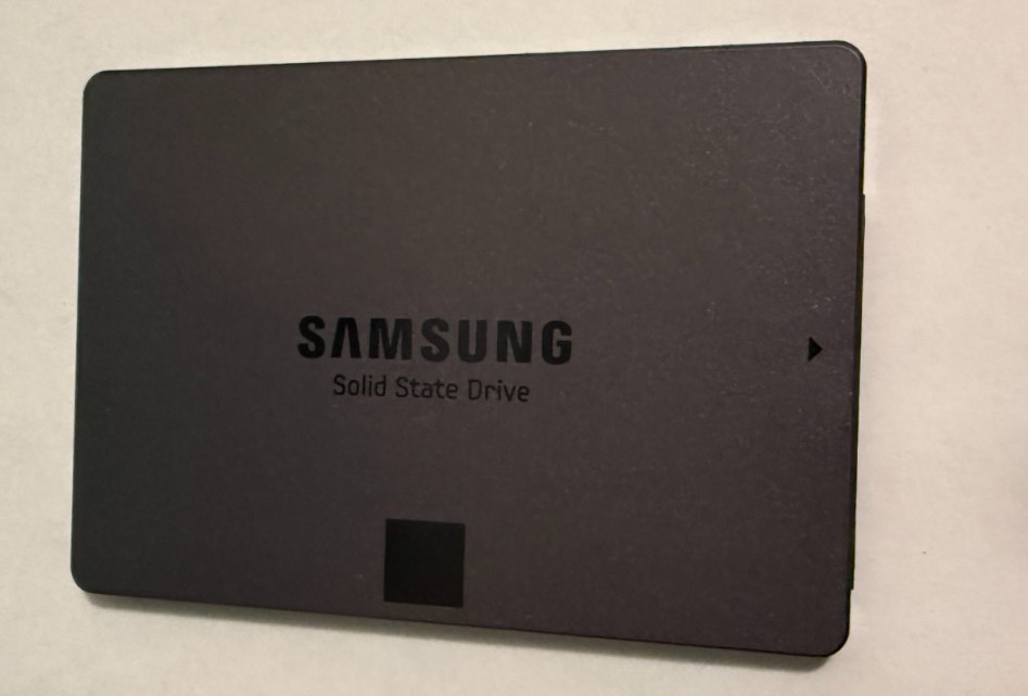 Samsung 840 EVO 120 GB 2.5 in SATA III Solid State Drive “FORMATTED”; FREE SHIP