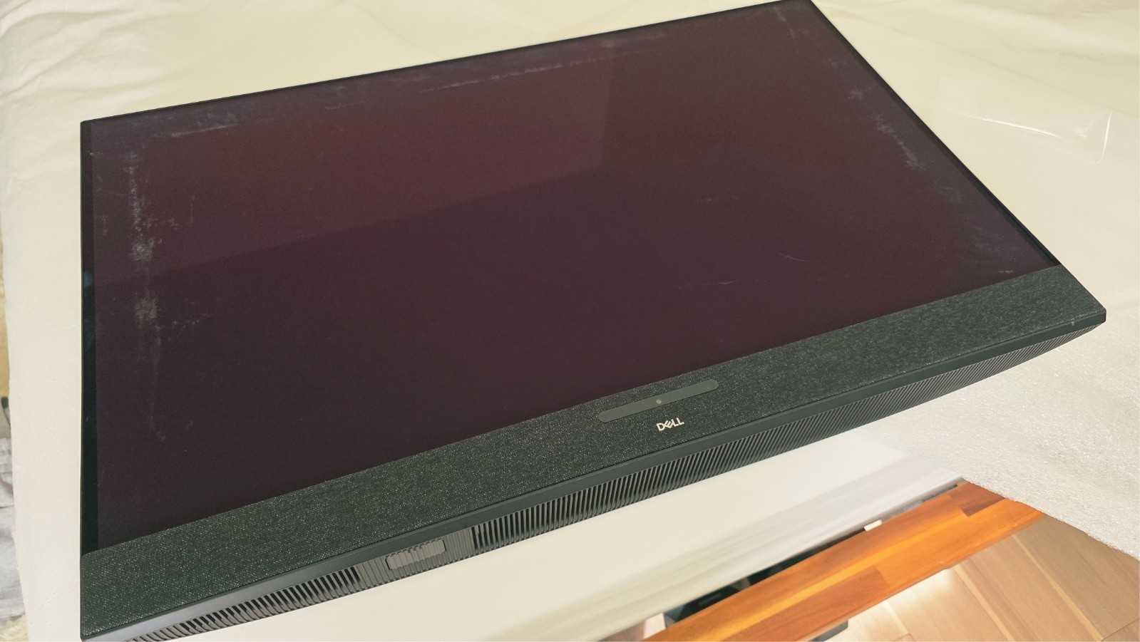 Dell 31.6″ Plus 4K QD-OLED 3840 x 2160 120Hz 0.03ms Ash White Monitor S3225QC