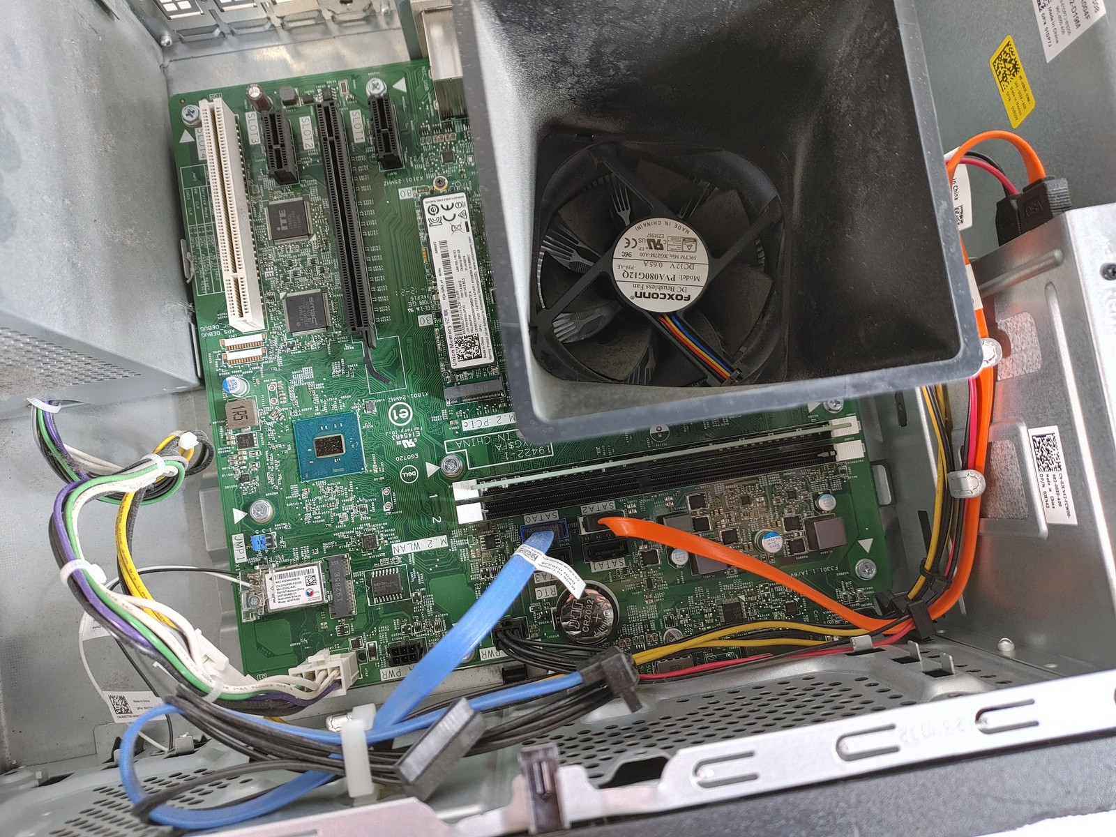 Dell Vostro 3671 Core i5-9400 2.90 GHz 8 GB DDR4 256 GB NVMe Windows 11 Pro