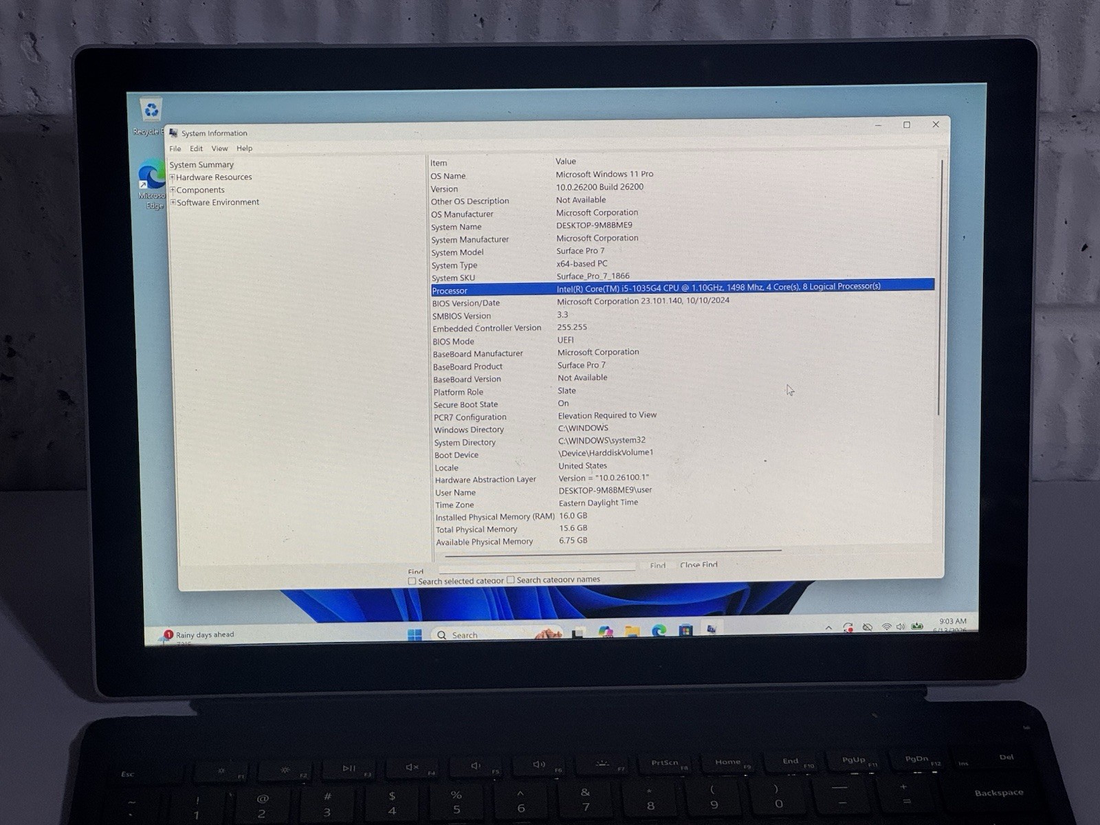 Microsoft Surface Pro 7 i5/16GB/256GB – Display Issue – AS/IS – PARTS & REPAIR