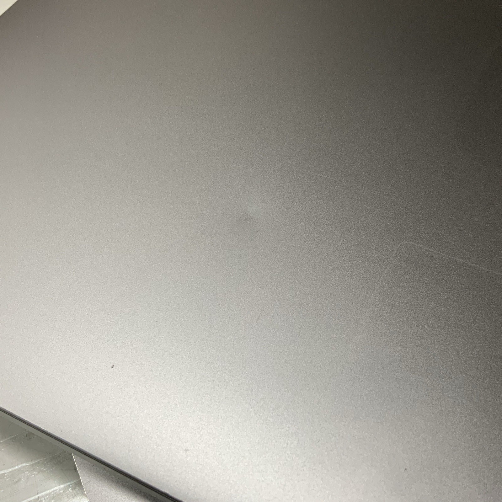 Apple Macbook Pro A2141 Intel i7-9750H 2.6GHz 512GB 16GB DDR4 Radeon Pro 5300M