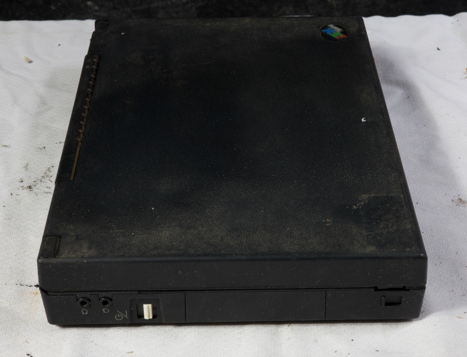 Vintage IBM ThinkPad 750C 9545-308 486SL-33 4MB RAM parts or repair 0741-Canada