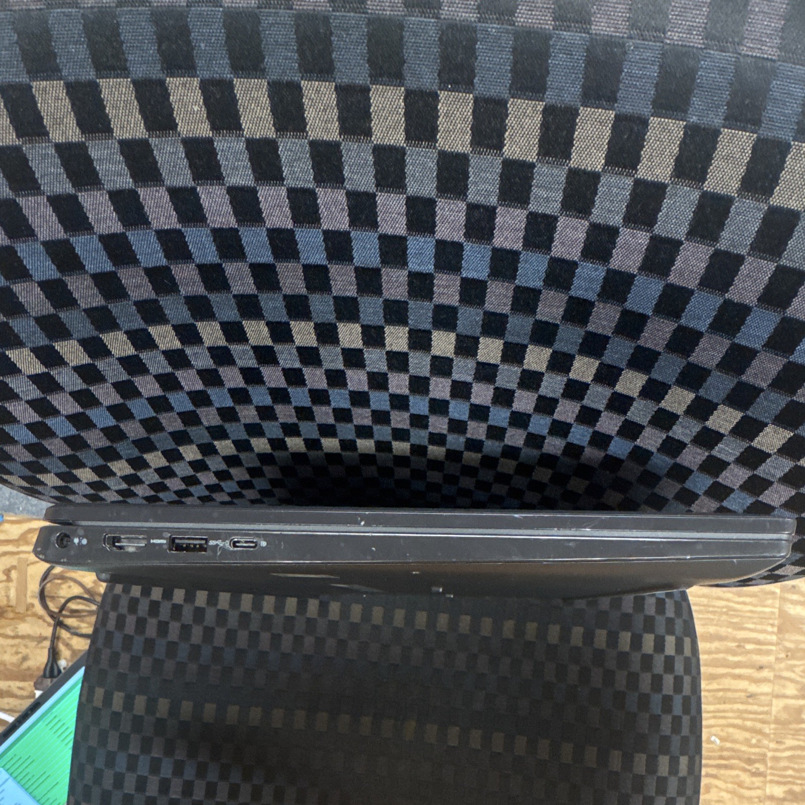 Dell Latitude 3520 15.6″ i7-1165G7 16GB 256GB NVMe MX450 Win 11 Pro