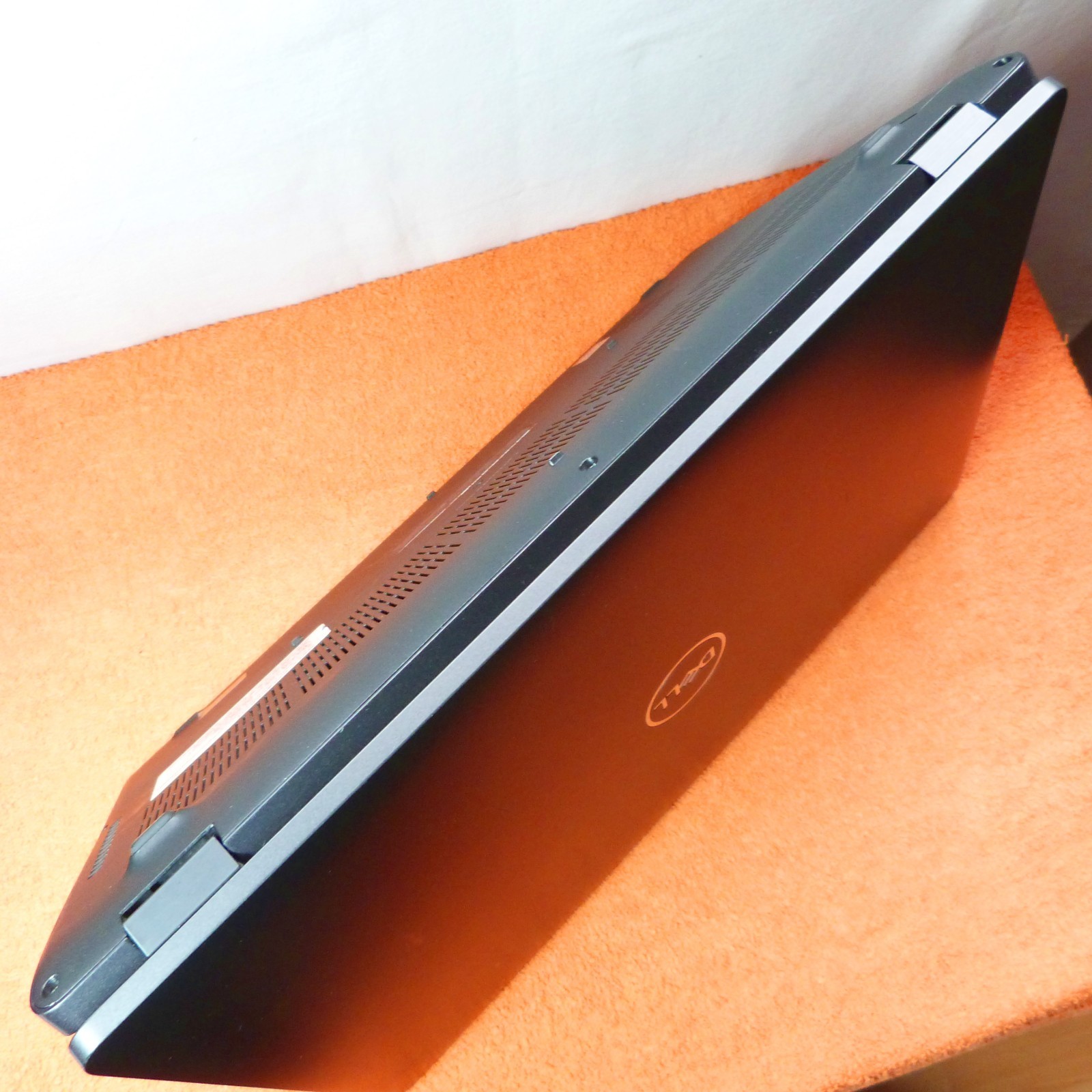 Dell 5500 ULTRABOOK 15 inch FHD l Core i7-8665U vPro I 512GB SSD Windows 11 Pro