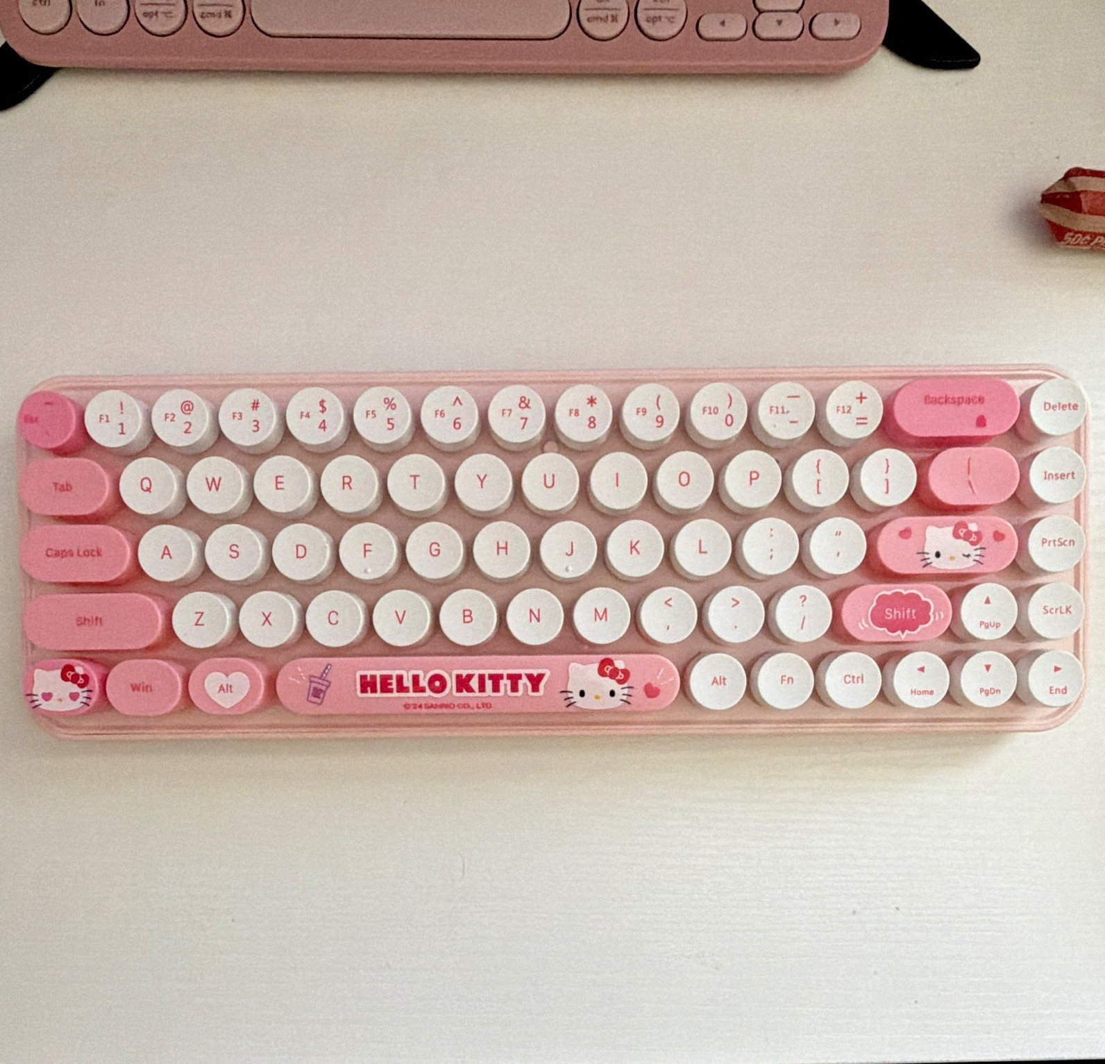 MINISO Hello Kitty Wireless Compact Portable Keyboard Pink/White QWERTY SK-676AG