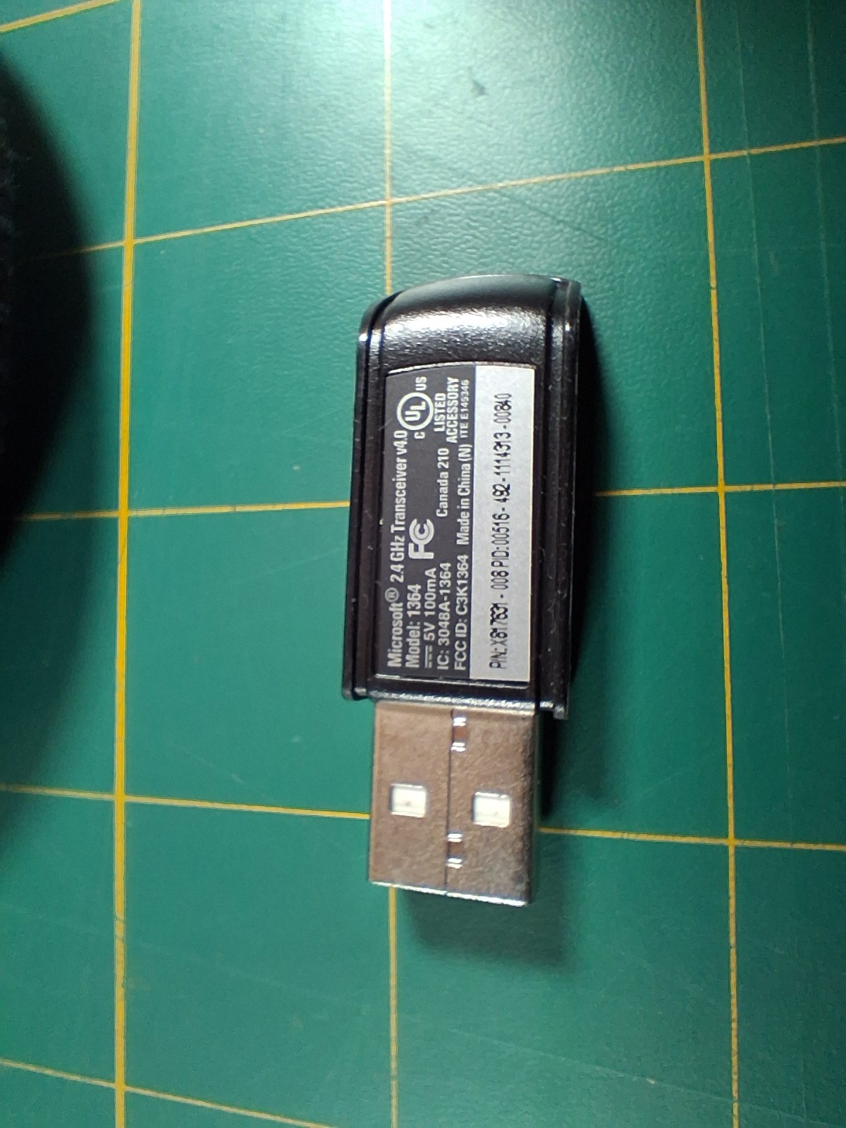 Microsoft Explorer Mini Mouse BlueTrack Technology 2.4GHz Wireless 1363 Vista XP