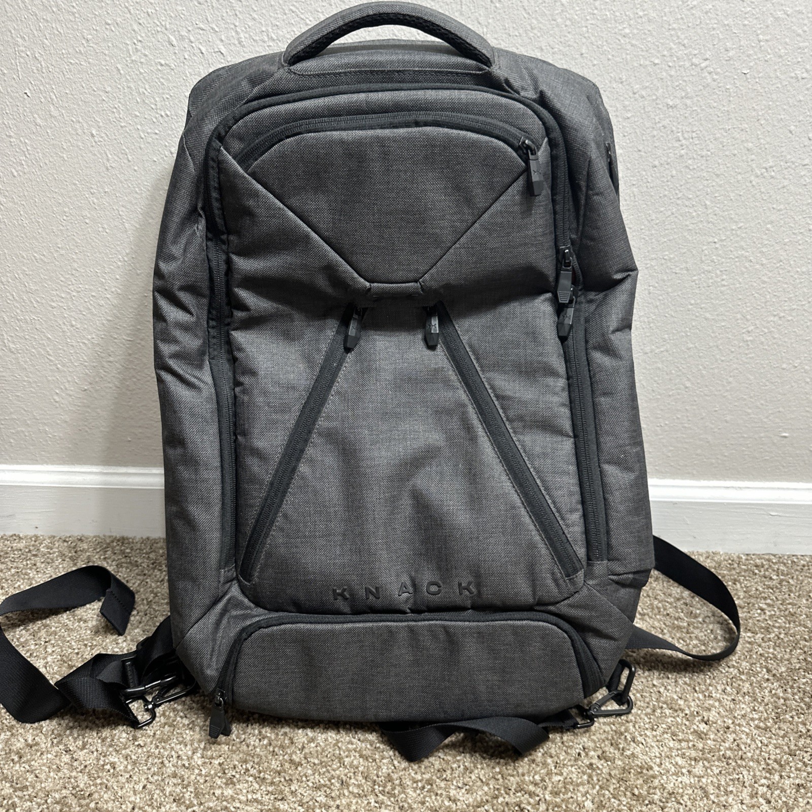 Knack Series 1 Medium Expandable Knackpack Backpack – Grey