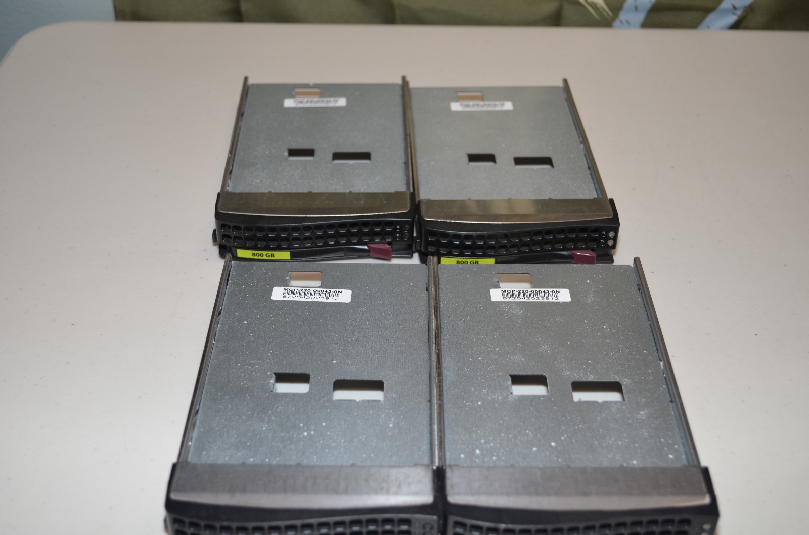 Lot of 4 Supermicro MCP-220-00043-0N 3.5″ to 2.5″ Drive Bay Adapter Tray Caddy