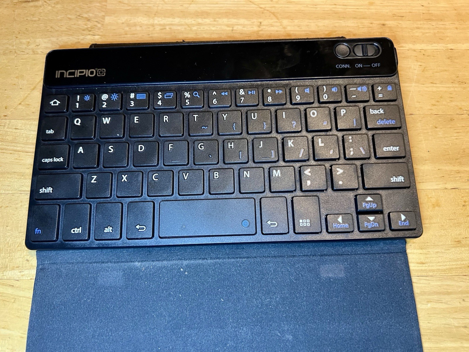 Incipio 7.5 Inch Bluetooth Keyboard BTKYB-001 + Folio Case