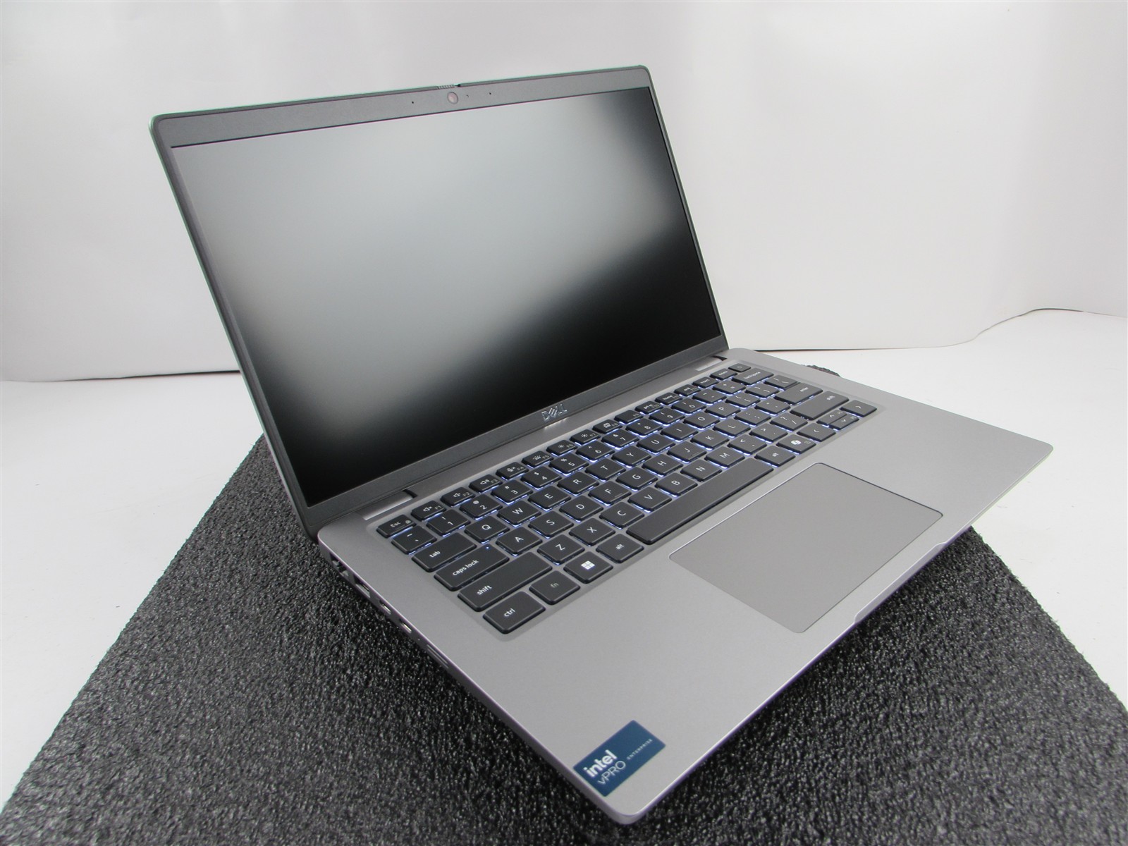 DELL LATITUDE 5450 1920X1080 FHD CORE ULTRA 5 135U 512GB SSD NO RAM NO O.S