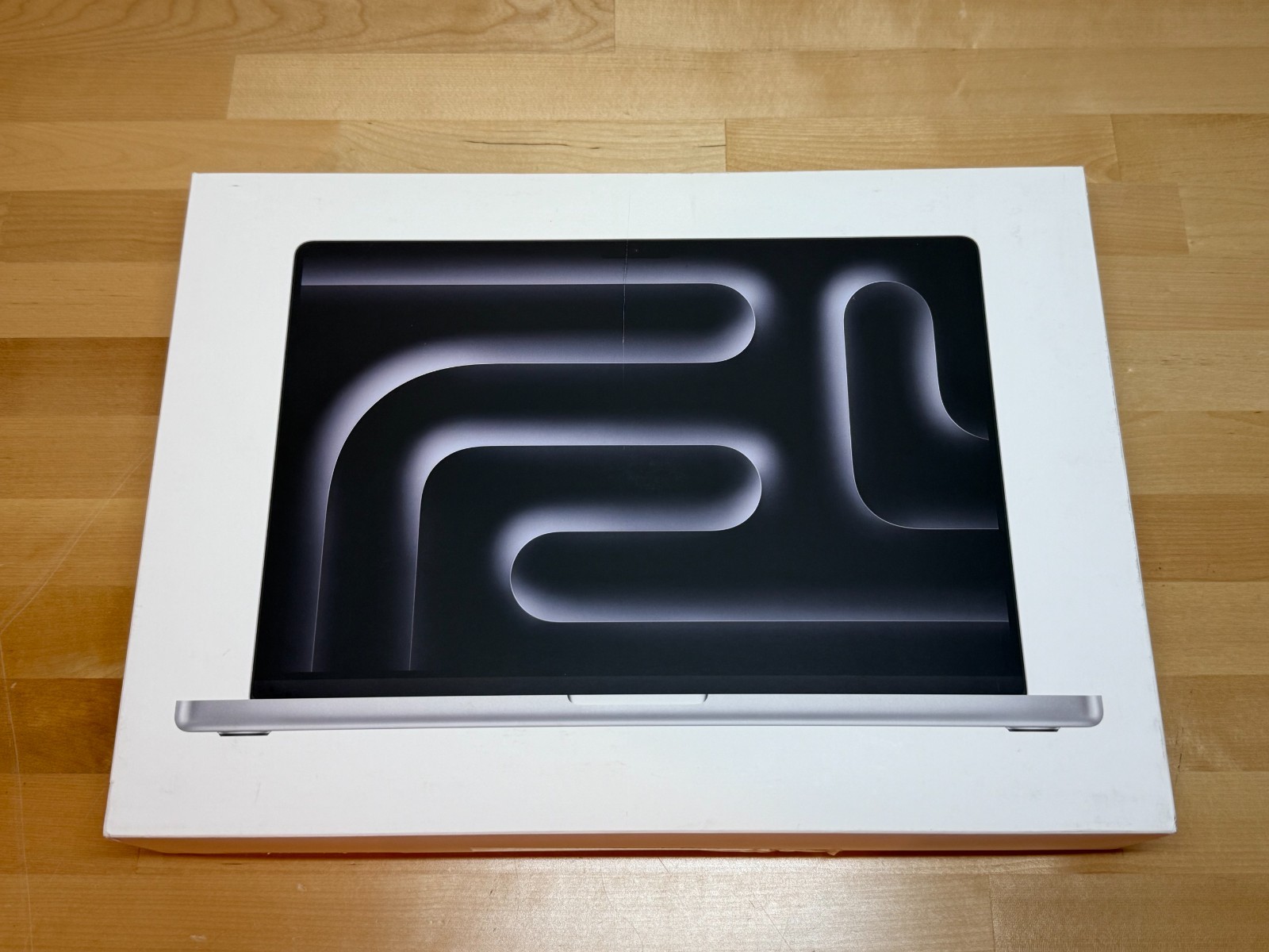 Apple MacBook Pro 16″ M4 Pro 14-Core CPU 20-GPU 24GB 512GB Silver MX2T3LL/A NEW