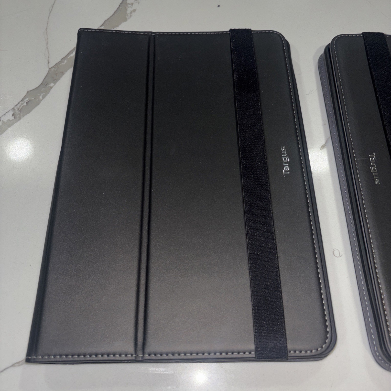 2 Targus 360 Click-In Case iPad 7th 10.2” iPad Air 10.5” iPad Pro 10.5 Inch
