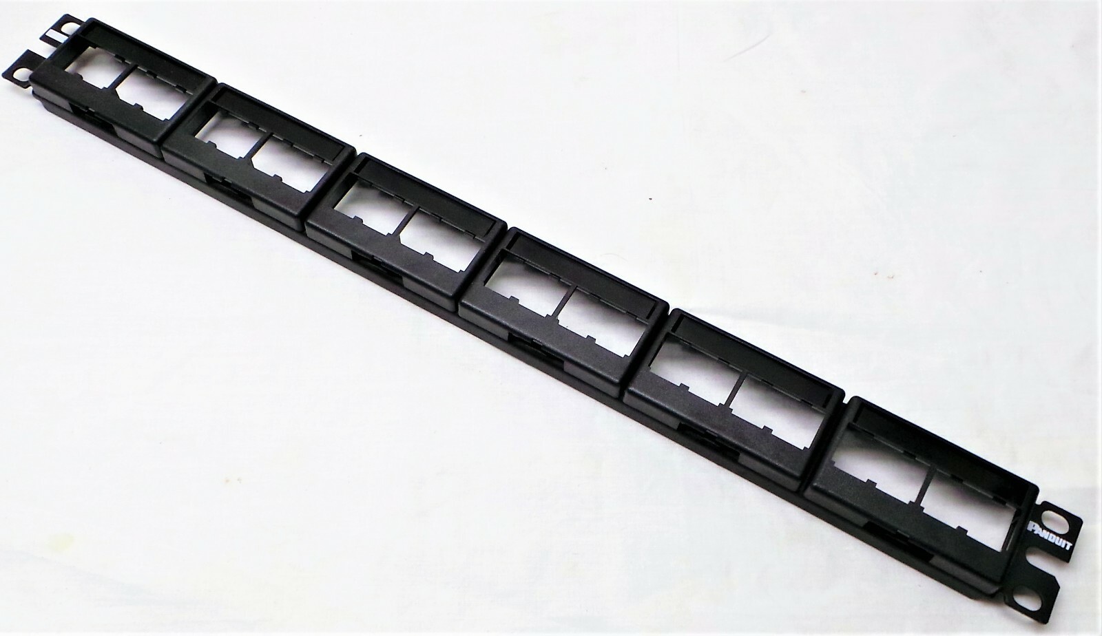 PANDUIT CPPL24WBLY Patch Panel,Mini-Com,Rack Mt,24 Port