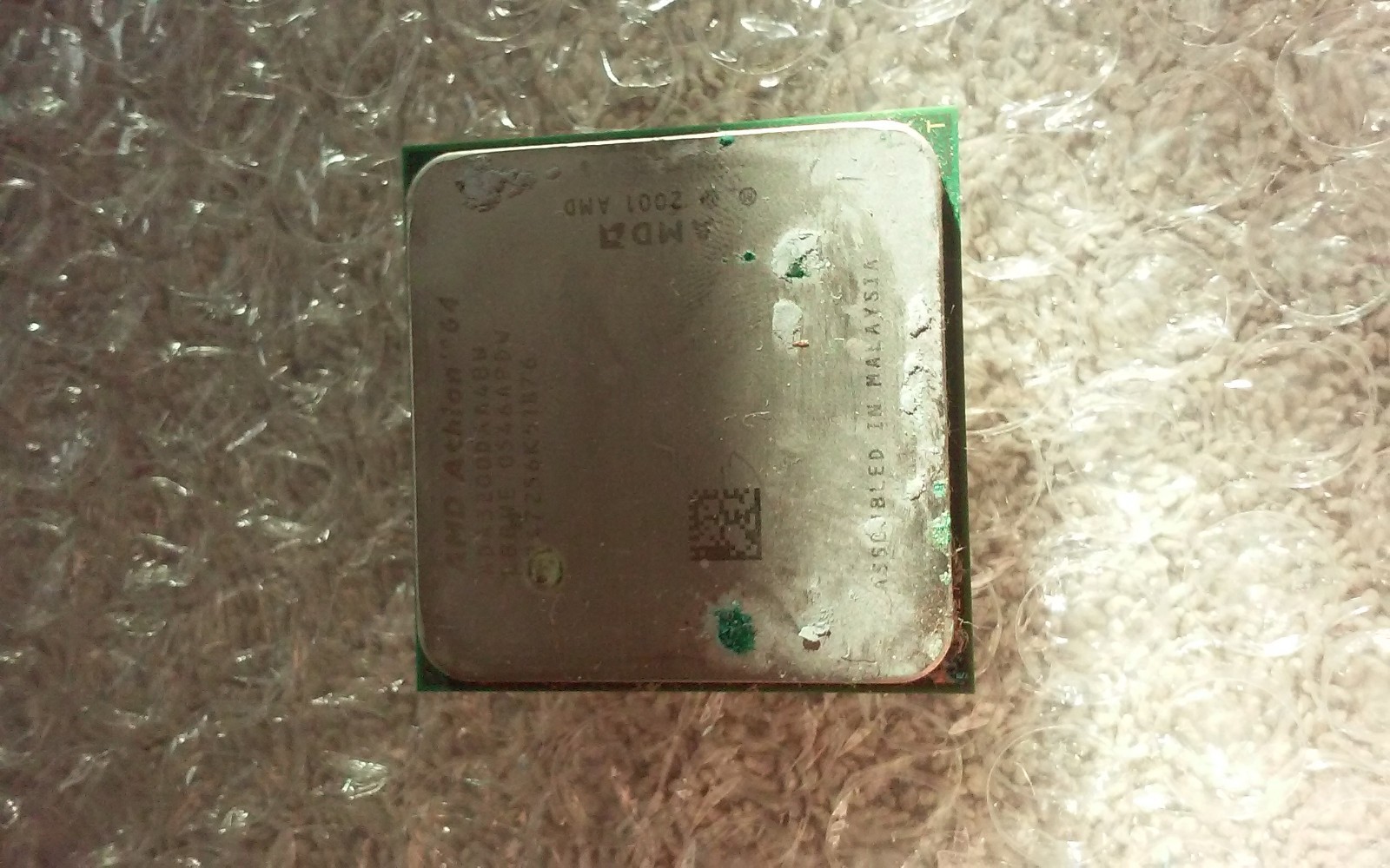 SL53S 12.95 AMD Athlon 64 3200& 2.0 GHz Processor (ADA3200DAA4BW)