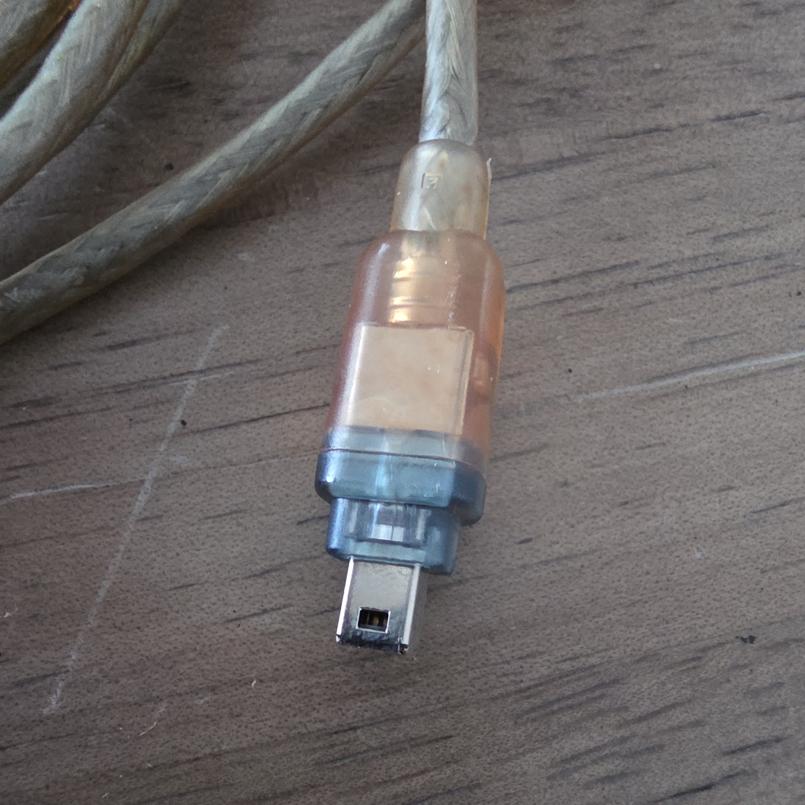 Genuine Apple FireWire S400 Cable 590-2286 4-pin to 6-pin male to male 6ft/2m