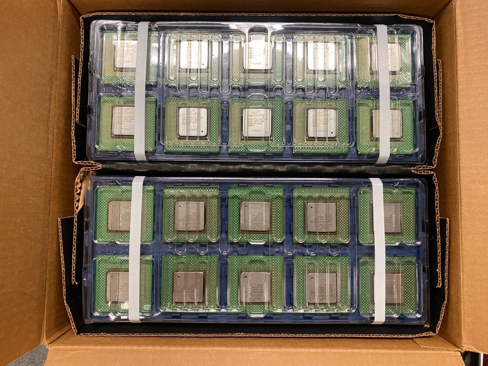 Vintage & NEW INTEL PENTIUM 4 1.8/256/400 YD80528PC033G0K SL4WV Socket 423