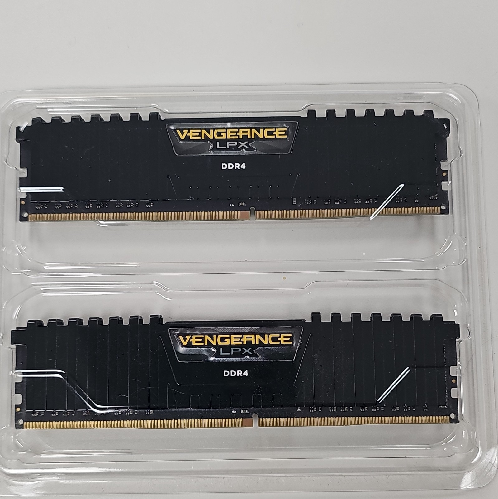 Corsair Vengeance LPX 16GB (2x8GB) DDR4-3000 PC4-24000 DIMM CMK16GX4M2D3000C16