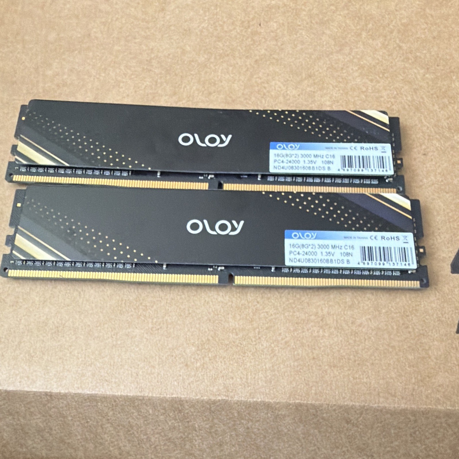 OLOy 32GB (2x16GB) DDR4-3000 PC4-24000 288-Pin DIMM Unbuffered