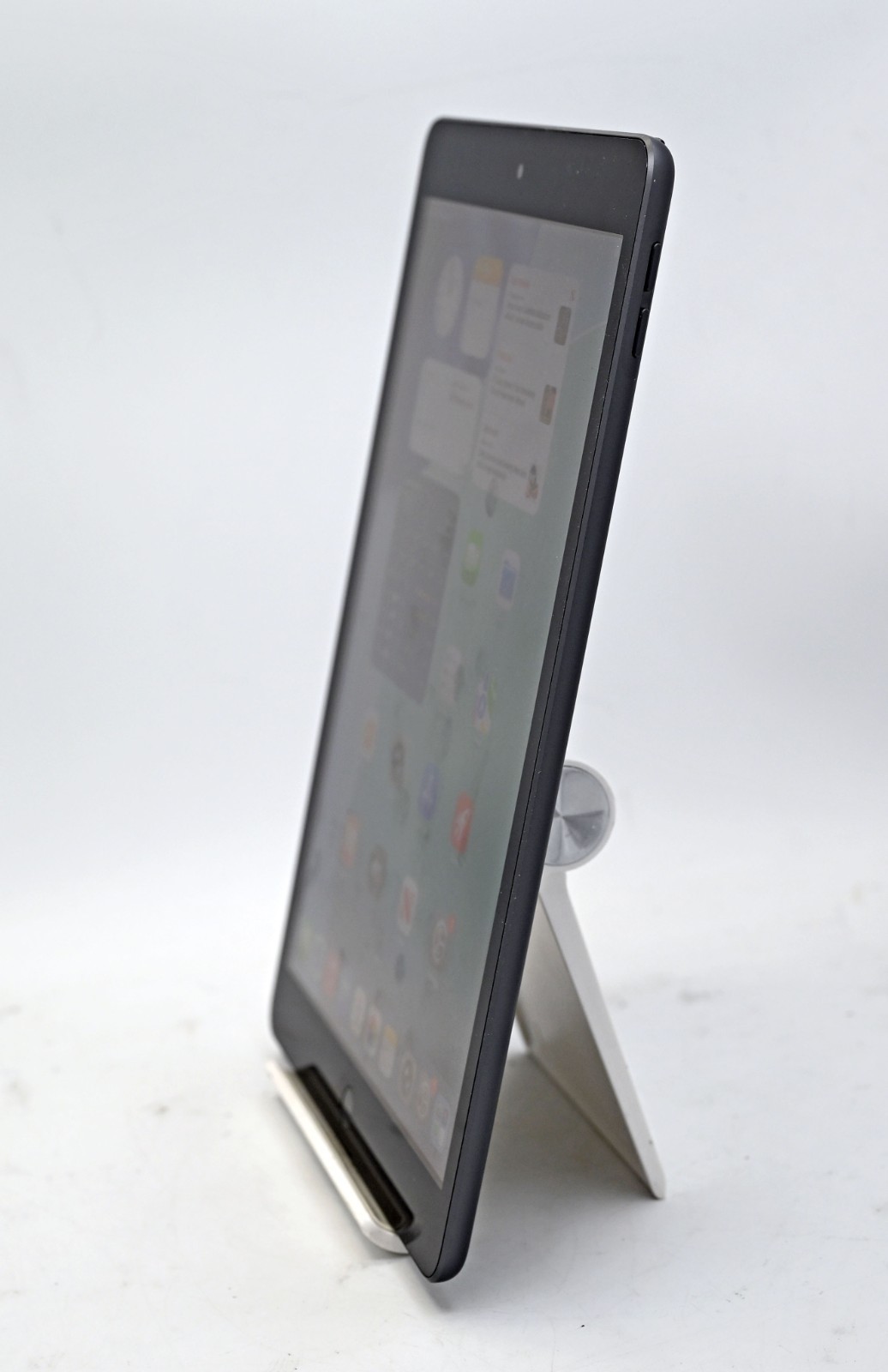 Apple ipad A2606 (MK2K3LL/A) (9th Gen) 64GB