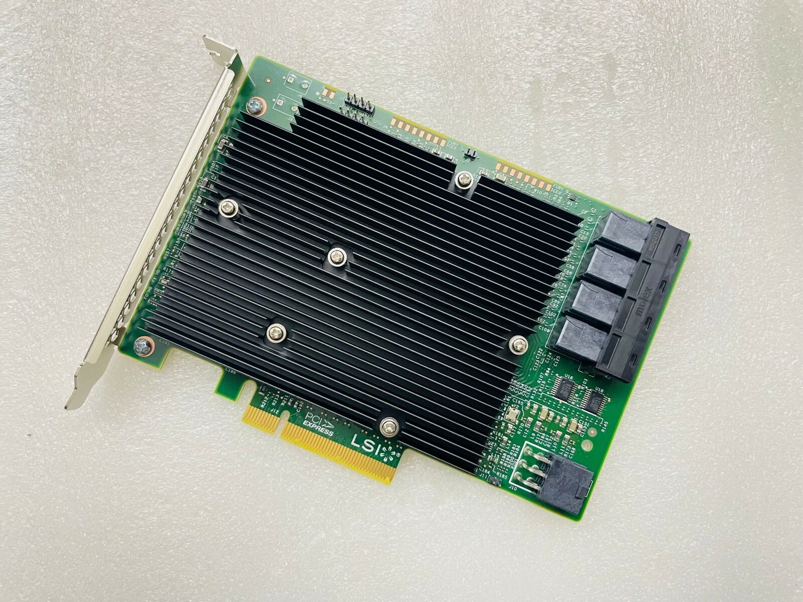 LSI SAS 9300-16I 12GB/S HBA BUS ADAPTER CARD IT Mode 4*SFF-8643 SATA Cable