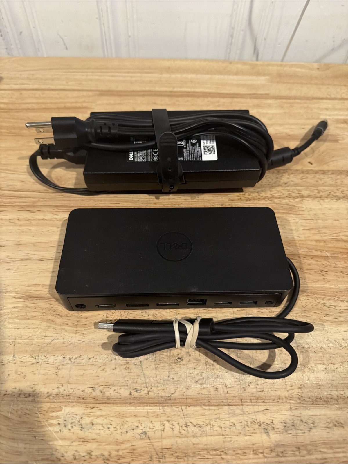 Dell D6000 Docking Station USB-C HDMI RJ45 DisplayLink 130W AC Adapter Black