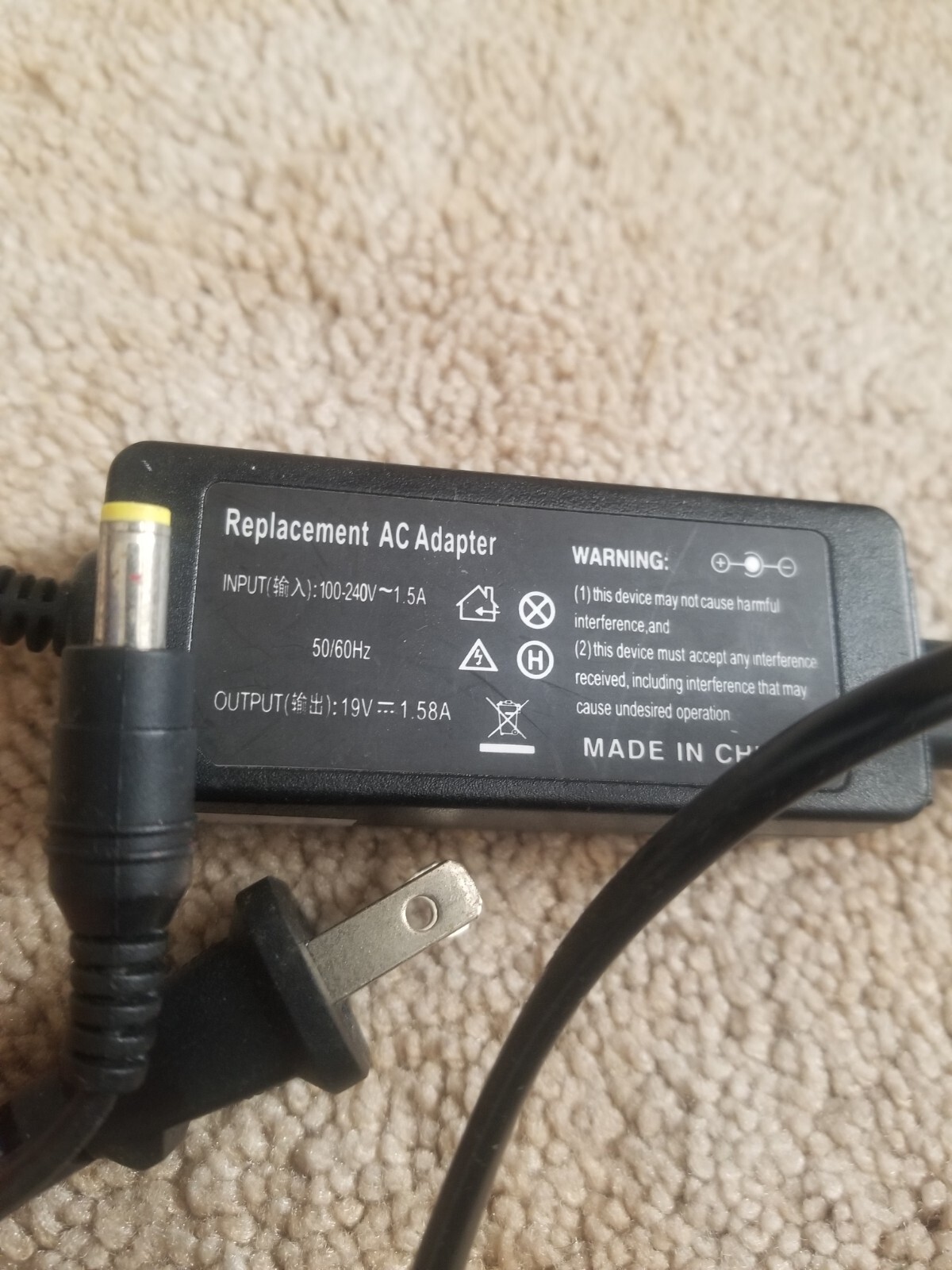 AC Input: 100-240V 50-60Hz, Output: DC 19.5V 1.5A Yellow Tip Laptop Charger