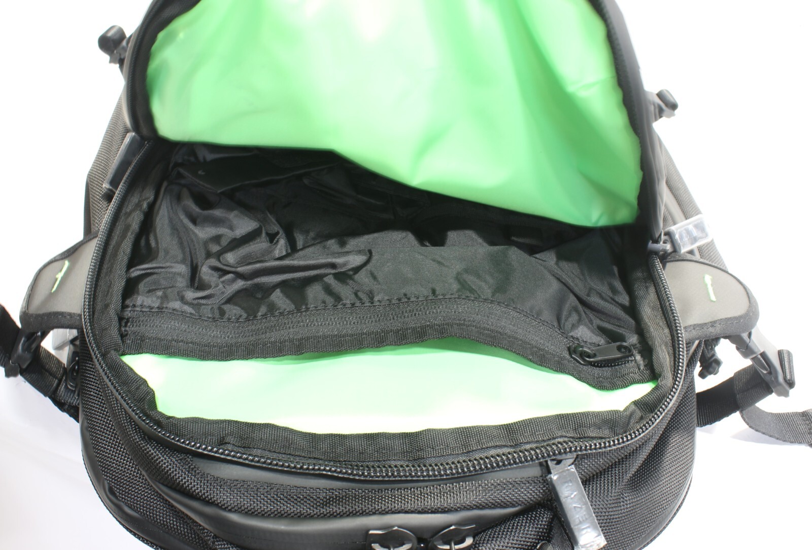 Razer Rogue V3 18″ Gaming Laptop Backpack – Tear & Water Resistant