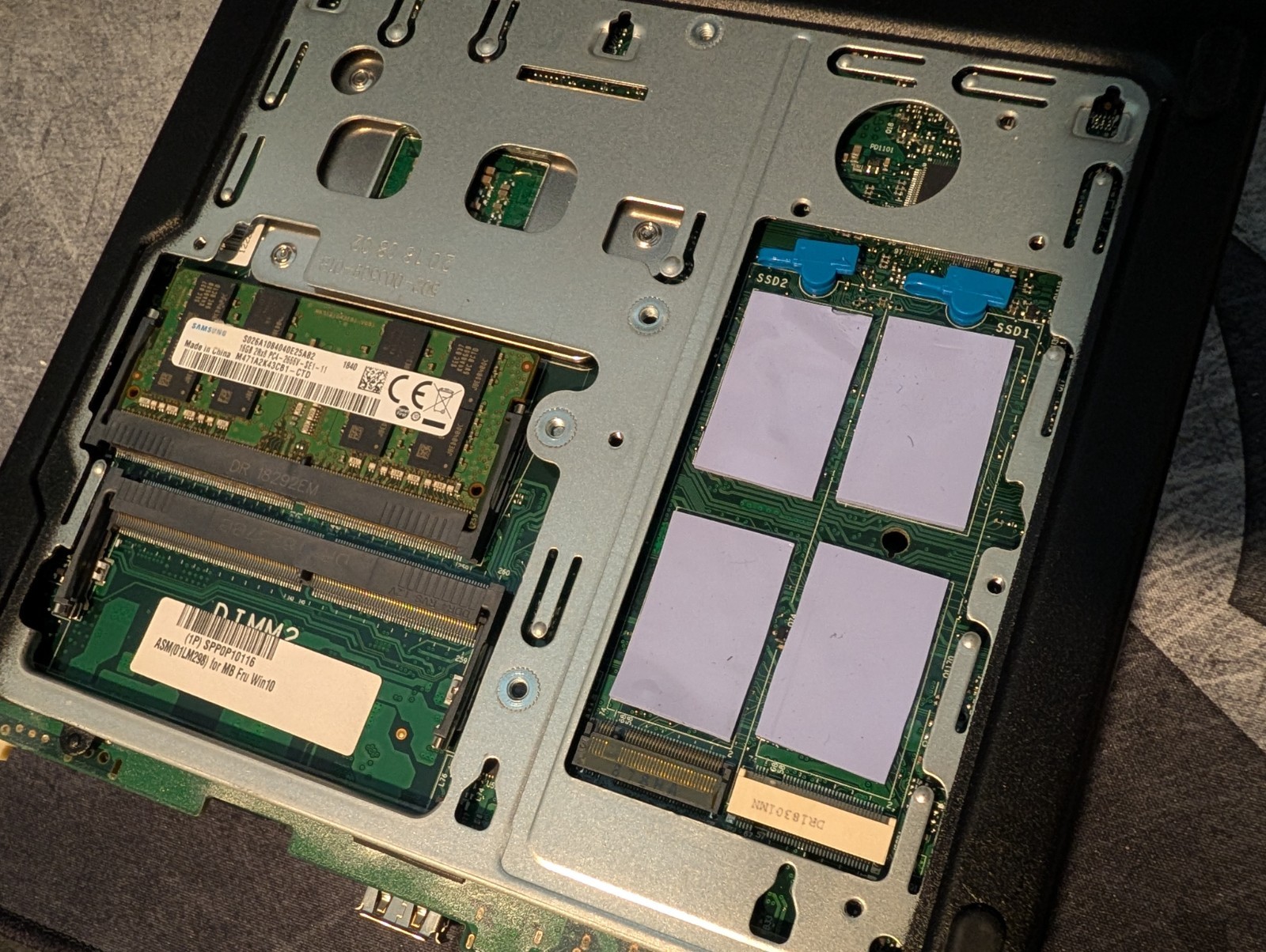 Lenovo ThinkStation P330 Tiny 16GB RAM No SSD with Adapter