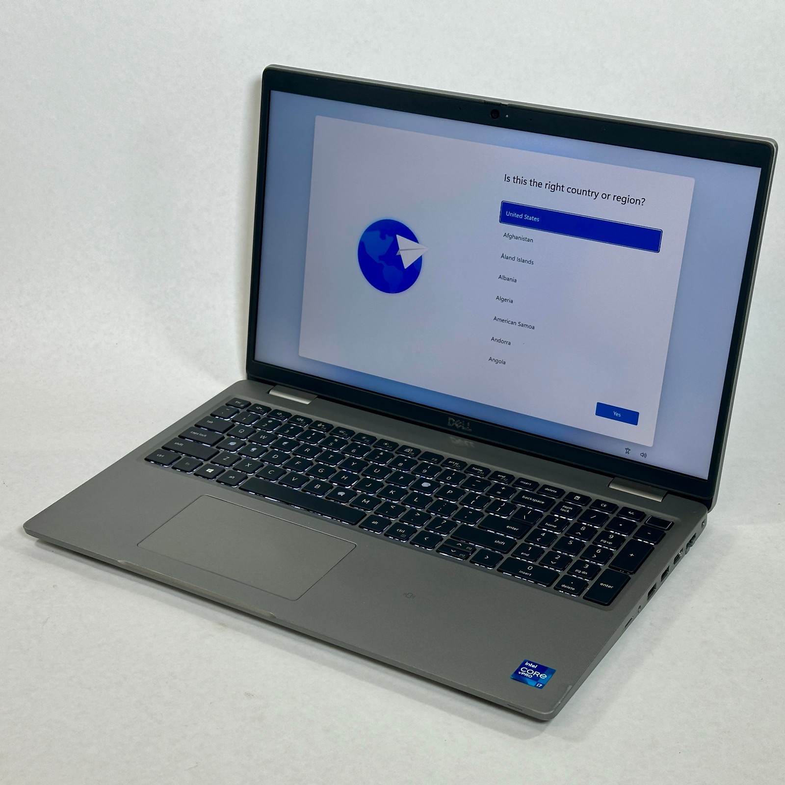 Dell Latitude 5520 15.6″ Laptop i7-1185G7 16GB RAM 512GB NVME Win11P – Worn