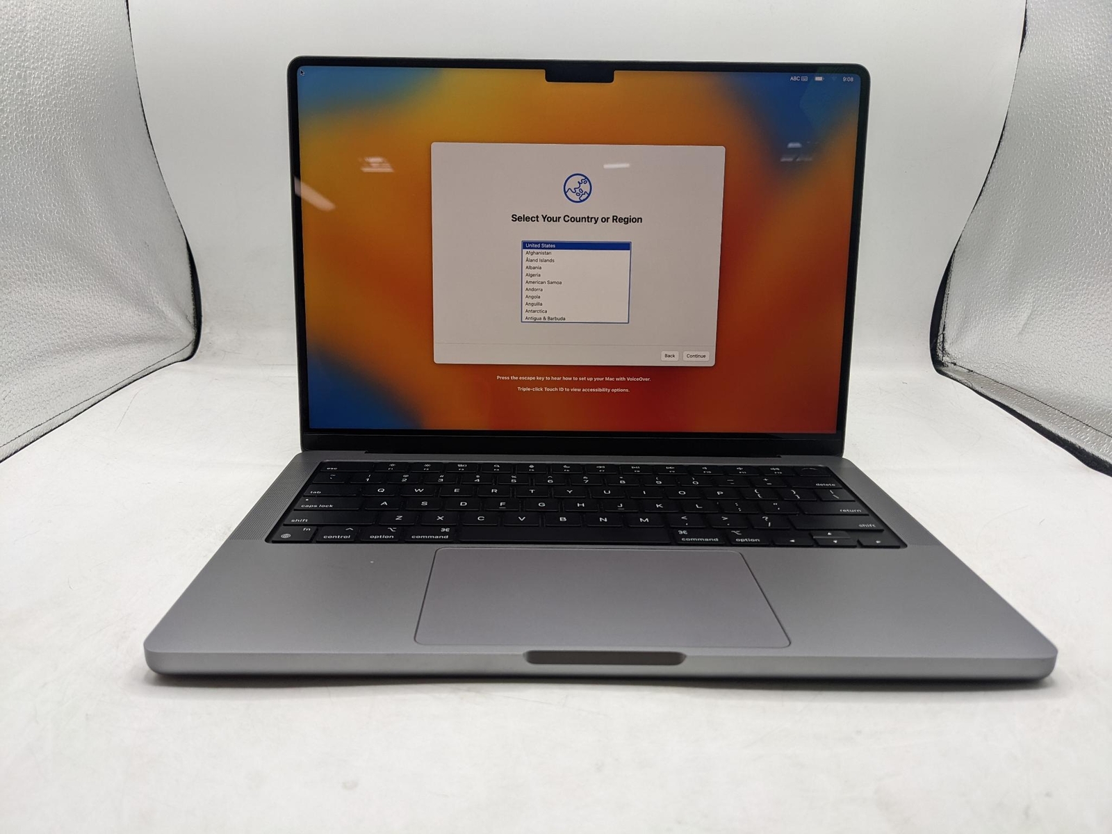 APPLE MACBOOK PRO A2442 M1 PRO 3.2 GHz 2021 14″ 16GB RAM 512 GB SSD *GRADE D*