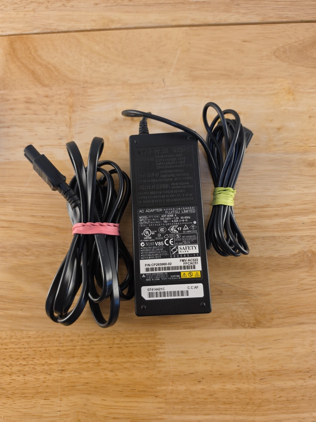 Genuine Fujitsu 80W AC Adapter ADP-80NB A 19V 4.22A Power Supply Charger