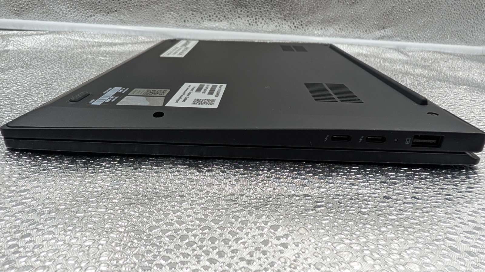 ThinkPad X1 Carbon Gen 12 Ultra 7 165U 64GB 512GB ePrivacy 4K IR Cam BIOS Lock